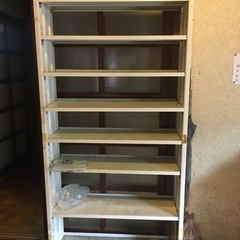 スチール棚　同じ物８個くらい