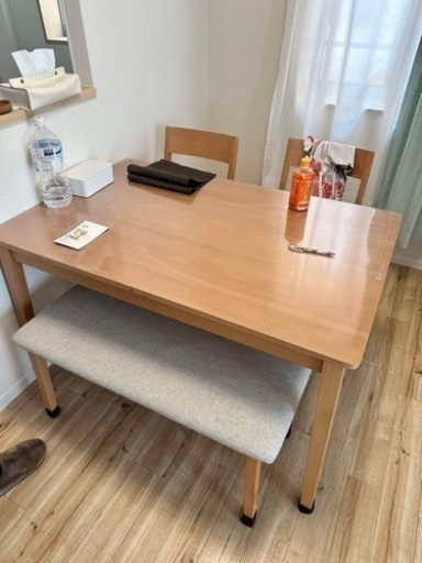ダイニングテーブル　2022年から購入しました