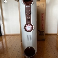 デロンギ オイルヒーター JR0812-BR
