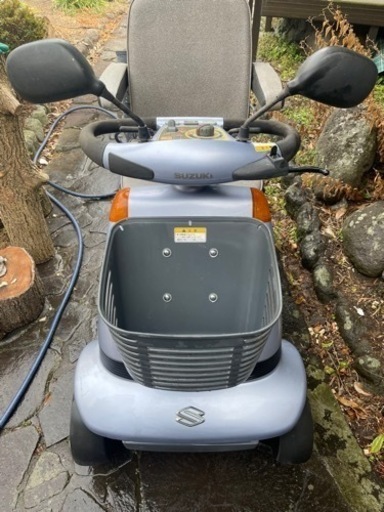 スズキシニアカー