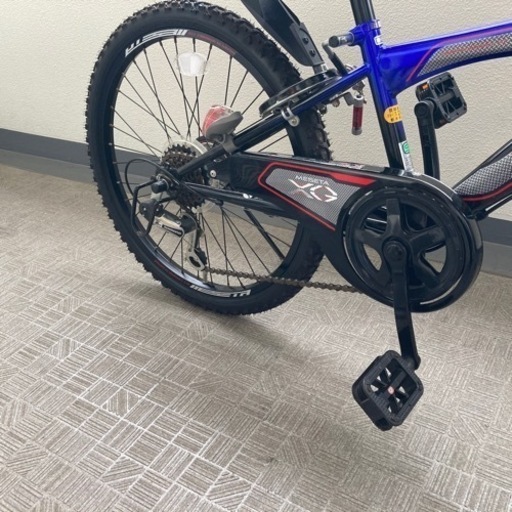 男の子用　自転車　22インチ　ヘルメット付　美品