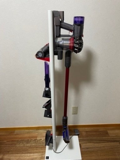 ダイソン　掃除機　【Dyson V8 Slim Fluffy+】　美品