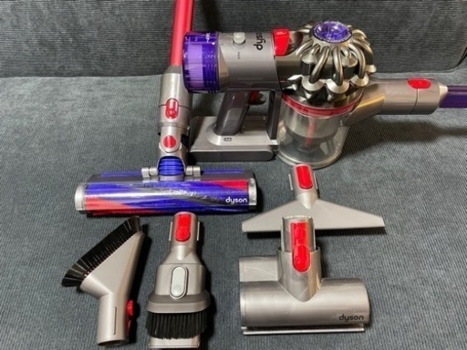 ダイソン　掃除機　【Dyson V8 Slim Fluffy+】　美品