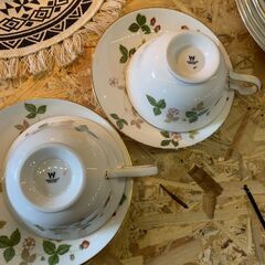 WEDGWOOD ウェッジウッド ペアセット WILD STRAWBERRY ワイルドストロベリー カップ＆ソーサー●BA01N064の画像