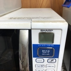 【受付終了しました】家電、テーブル、給湯器などの画像