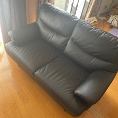 ソファー　引き取り限定でお願い致します。