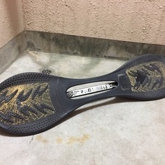 二輪のスケートボード