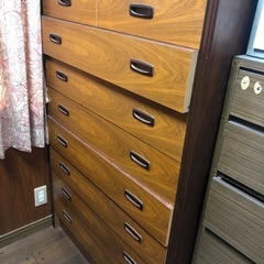 レトロなタンス戸棚等の画像