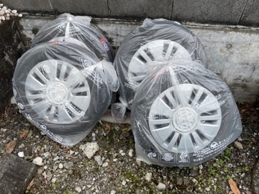 VWアップ！　純正　鉄ホイール　キャップ付き　14インチ