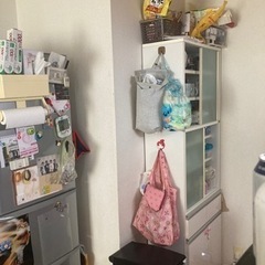 10年位前の食器棚譲ります