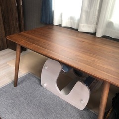 受け渡し予定者決まりました。ダイニングテーブル