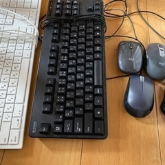 パソコン周辺機器多数