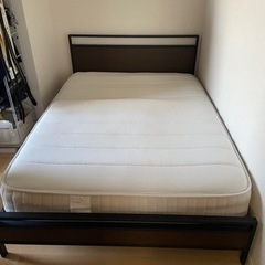 ニトリ　ダブルベッド(マットレス付き)の画像