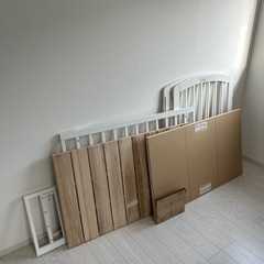 カトージ ベビーベッドの画像