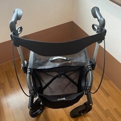 ハンディウォーク handicare GEMINO30 歩行器 の画像