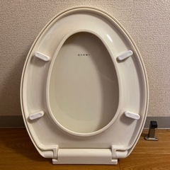 【新品】便座(ウォシュレット、ウォームレット無し)の画像