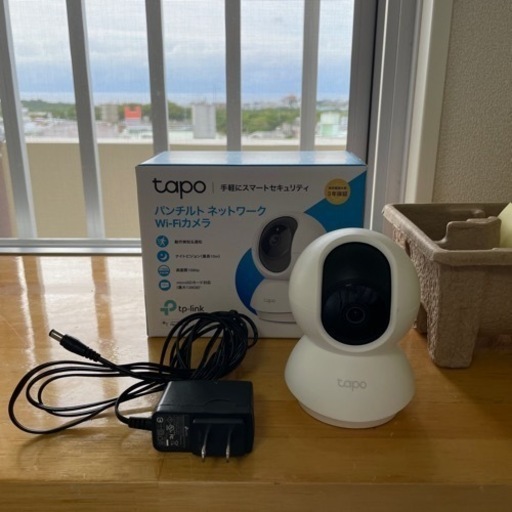 置き型カメラ　tapo c200