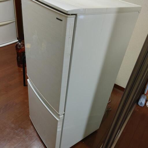 SHARP冷蔵庫　137ﾘｯﾀｰ　2018年式