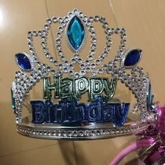 お誕生日グッズ、バースデーグッズのカチューシャ3個の画像