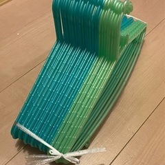 取引中　100均のハンガー28本