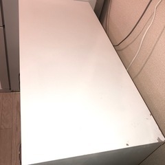 カウンターテーブル収納の画像