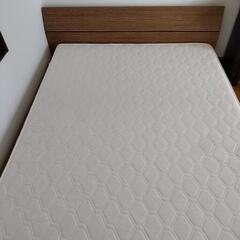 マニフレックス　マットレス　ベッドフレーム  クイーンの画像