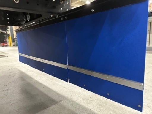 2トントラック標準車 3連泥除け