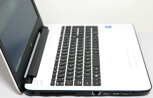 HP ノートパソコン 15-ay001TU / メモリ8GB / SSHD500GB / フルHD / 15.6インチ