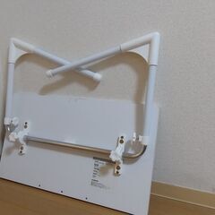 折り畳み　サイドテーブルの画像