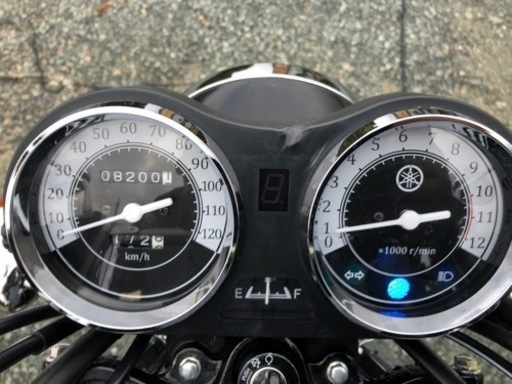 ヤマハ　YB125SP 中古