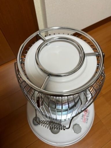 【値下げ致しました。】2020年　トヨトミ　レインボー　ストーブ　RB-250 五徳付