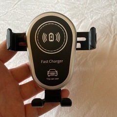 ワイヤレス充電付きスマホホルダー