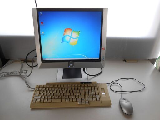 【配送出来ます】オフィスインストール済 NEC 一体型デスクトップ windows7 稼働確認済 wifi対応（近くなら配送も可能です。宅配もお問合せ下さい）
