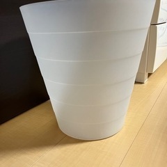 【取引決定しました】お譲りします！ゴミ箱 半透明