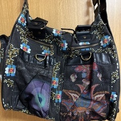 デシグアルバックの画像