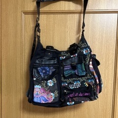 デシグアルバック