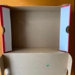 【美品】NIKEスニーカーの元箱の画像