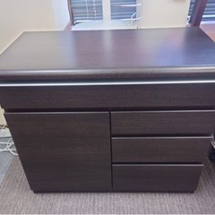 リビング収納　玄関収納です★