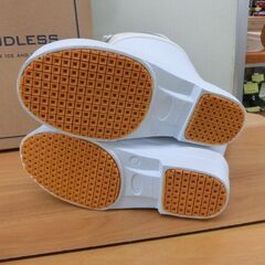 新品 防寒長靴 Sサイズ 白 23.5～24.0cm ハイパーVスタッドレス ホワイト 滑りにくい＆あったかレインブーツ Hyper V Studless 長靴 レインブーツ SSV-78 S 札幌 西野店の画像