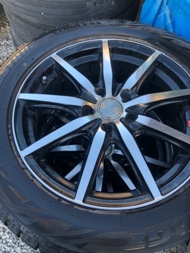 スタンドレス225/55/17タイヤ