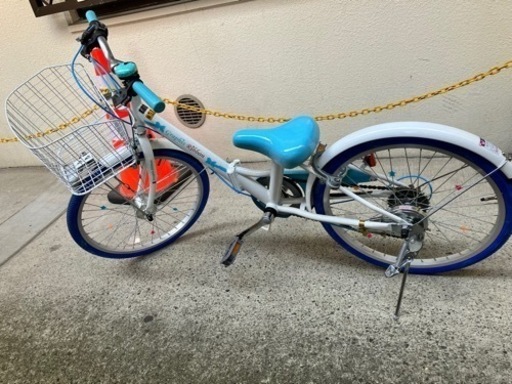 女の子向け　20インチ自転車　6段変速LEDオートライト