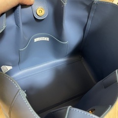 a.v.v トートバッグ　大容量　ポーチ付きの画像