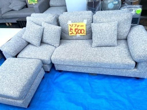 ソファー　5,500円‼️ 首背もたれ付き　3人から4人掛け