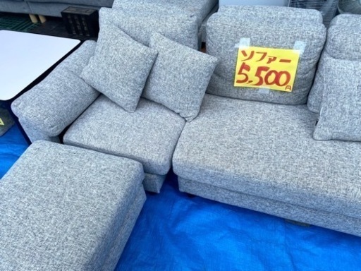 ソファー　5,500円‼️ 首背もたれ付き　3人から4人掛け