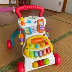 ベビーウォーカー　おもちゃ　