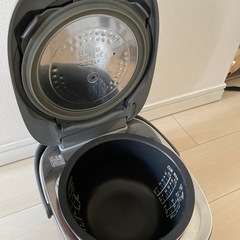 TOSHIBA 炊飯器 あまり使用していません。の画像