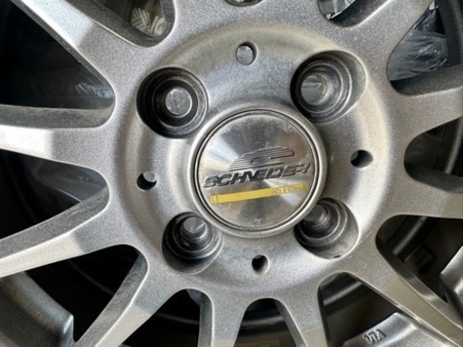 15インチホイールとスタッドレス4本セット　受付終了