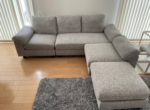 カウチソファー