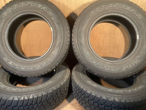 【タイヤ】245/75R17 110T GOODYEAR  WRANGLER  フォード タイタン ホワイトレター ［TR-042102］［グローバルガレージ］