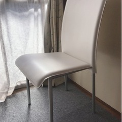 取引中　ネオホワイト　ダイニングチェア　3脚セット　傷ありのため...